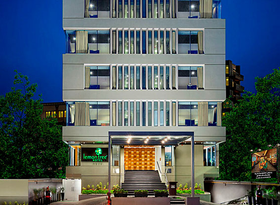 hotel near vadodara railway station